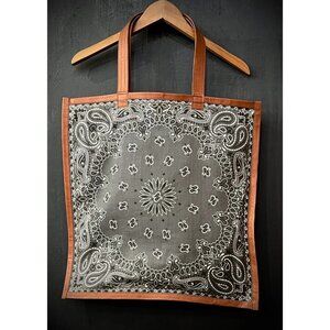 RTH Simple Tote Leather Trim Classic Bandana